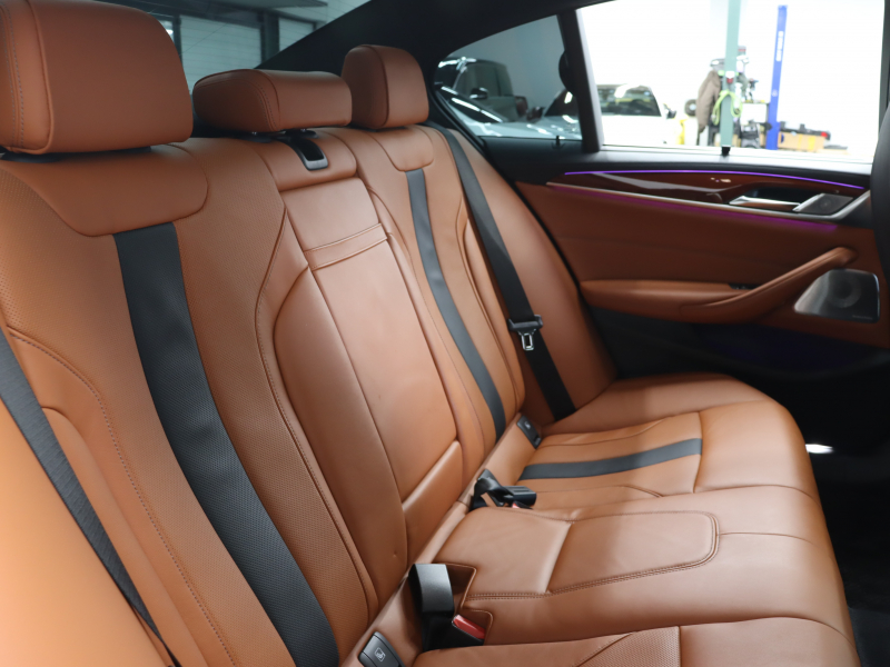BMW Mシリーズ M5　有償色 茶革 ﾌﾙﾚｻﾞｰﾒﾘﾉｲﾝﾃﾘｱ ﾍﾞﾝﾁﾚｰﾀｰ ｱﾙｶﾝﾀﾗﾙｰﾌ 純正ﾅﾋﾞ TV Bowers&wilkinsﾀﾞｲﾔﾓﾝﾄﾞｻｳﾝﾄﾞ 360ｶﾒﾗ HUD ｿﾌﾄｸﾛｰｽﾞﾄﾞｱ 自動Rｹﾞｰﾄ&ﾊﾝｽﾞﾌﾘｰA ｱﾀﾞﾌﾟﾃｨﾌﾞMﾃﾞｨﾌｧﾚﾝｼｬﾙ Mｴｱﾛ&20ｲﾝﾁAW(706M)　2年保証