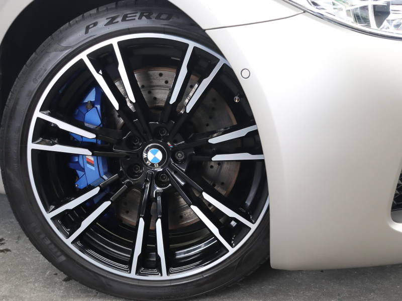 BMW Mシリーズ M5　有償色 茶革 ﾌﾙﾚｻﾞｰﾒﾘﾉｲﾝﾃﾘｱ ﾍﾞﾝﾁﾚｰﾀｰ ｱﾙｶﾝﾀﾗﾙｰﾌ 純正ﾅﾋﾞ TV Bowers&wilkinsﾀﾞｲﾔﾓﾝﾄﾞｻｳﾝﾄﾞ 360ｶﾒﾗ HUD ｿﾌﾄｸﾛｰｽﾞﾄﾞｱ 自動Rｹﾞｰﾄ&ﾊﾝｽﾞﾌﾘｰA ｱﾀﾞﾌﾟﾃｨﾌﾞMﾃﾞｨﾌｧﾚﾝｼｬﾙ Mｴｱﾛ&20ｲﾝﾁAW(706M)　2年保証