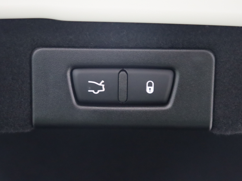 マセラティ クアトロポルテ ﾍﾞｰｽｸﾞﾚｰﾄﾞ ﾄﾞﾗｲﾊﾞｰｽﾞｱｼｽﾀﾝｽPKG　中期 黒革ｽﾎﾟｰﾂｼｰﾄ ﾍﾞﾝﾁﾚｰﾀｰ ﾋｰﾀｰ ｻﾝﾙｰﾌ ﾅﾋﾞTV 360ｶﾒﾗ harman/kardon ACC ﾄﾗｲﾃﾞﾝﾄｽﾃｯﾁ 自動Rｹﾞｰﾄ&ﾊﾝｽﾞﾌﾘｰA ｽｶｲﾌｯｸｻｽﾍﾟﾝｼｮﾝ ﾚｯﾄﾞｷｬﾘﾊﾟｰ 純正21ｲﾝﾁAW(ｳﾗｰﾉ) 　2年保証