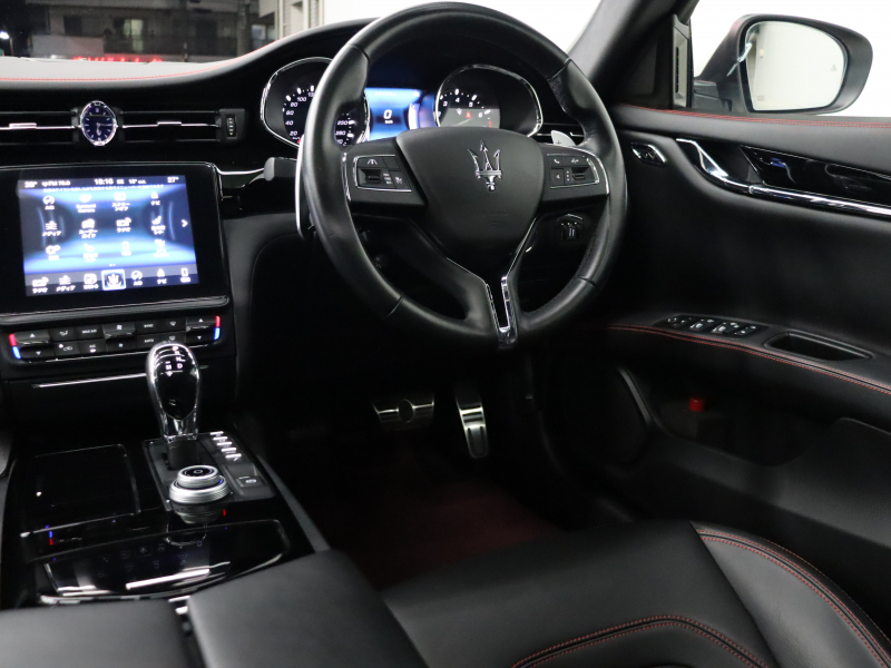 マセラティ クアトロポルテ ﾍﾞｰｽｸﾞﾚｰﾄﾞ ﾄﾞﾗｲﾊﾞｰｽﾞｱｼｽﾀﾝｽPKG　中期 黒革ｽﾎﾟｰﾂｼｰﾄ ﾍﾞﾝﾁﾚｰﾀｰ ﾋｰﾀｰ ｻﾝﾙｰﾌ ﾅﾋﾞTV 360ｶﾒﾗ harman/kardon ACC ﾄﾗｲﾃﾞﾝﾄｽﾃｯﾁ 自動Rｹﾞｰﾄ&ﾊﾝｽﾞﾌﾘｰA ｽｶｲﾌｯｸｻｽﾍﾟﾝｼｮﾝ ﾚｯﾄﾞｷｬﾘﾊﾟｰ 純正21ｲﾝﾁAW(ｳﾗｰﾉ) 　2年保証