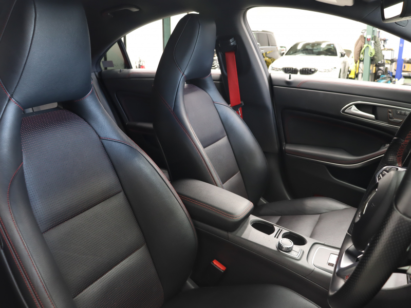 AMG CLAクラス CLA45 4MATIC ﾚｰﾀﾞｰSP　黒革 ｼｰﾄﾋｰﾀｰ 純正HDDﾅﾋﾞTV Bluetooth Carplay Bｶﾒﾗ LEDﾗｲﾄ ﾌﾟｯｼｭｽﾀｰﾄ AMGｻｽﾍﾟﾝｼｮﾝ AMG強化ﾌﾞﾚｰｷ AMGｴｱﾛ&AMG18ｲﾝﾁAW　2年保証付