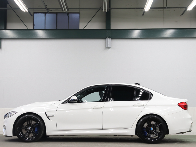 BMW Mシリーズ M3 MDCT　Mｻｽﾍﾟﾝｼｮﾝ ｺﾝﾌｫｰﾄA ｲﾝﾃﾘｼﾞｪﾝﾄS 黒革 ﾅﾋﾞTV Bluetooth Bｶﾒﾗ HUD LEDﾍｯﾄﾞﾗｲﾄ ｶｰﾎﾞﾝﾙｰﾌ ｶｰﾎﾞﾝｲﾝﾃﾘｱ Mｽﾎﾟｰﾂｽﾃｱﾘﾝｸﾞ Mｽﾎﾟｰﾂｴｷｿﾞｰｽﾄｼｽﾃﾑ Mﾌﾞﾙｰｷｬﾘﾊﾟｰ Mｴｱﾛ&19AW(ｽﾀｲﾘﾝｸﾞ437M)　2年保証付