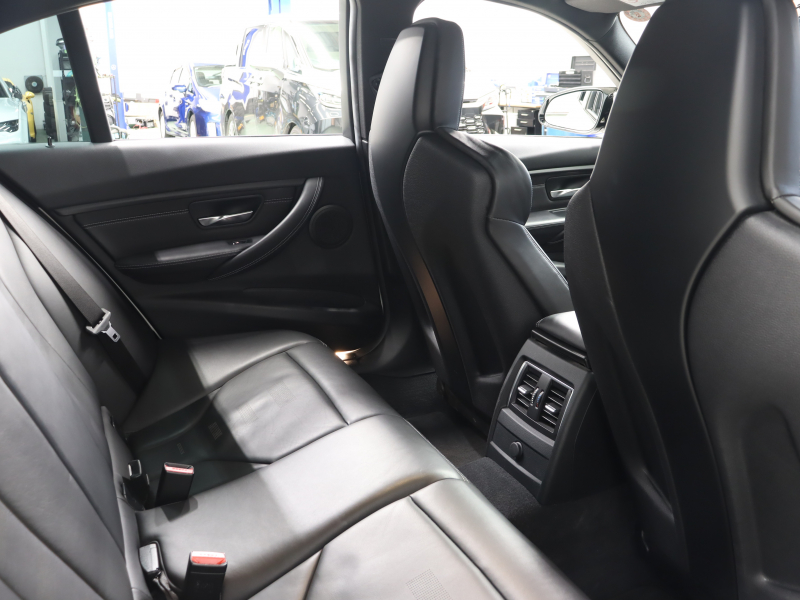 BMW Mシリーズ M3 MDCT　Mｻｽﾍﾟﾝｼｮﾝ ｺﾝﾌｫｰﾄA ｲﾝﾃﾘｼﾞｪﾝﾄS 黒革 ﾅﾋﾞTV Bluetooth Bｶﾒﾗ HUD LEDﾍｯﾄﾞﾗｲﾄ ｶｰﾎﾞﾝﾙｰﾌ ｶｰﾎﾞﾝｲﾝﾃﾘｱ Mｽﾎﾟｰﾂｽﾃｱﾘﾝｸﾞ Mｽﾎﾟｰﾂｴｷｿﾞｰｽﾄｼｽﾃﾑ Mﾌﾞﾙｰｷｬﾘﾊﾟｰ Mｴｱﾛ&19AW(ｽﾀｲﾘﾝｸﾞ437M)　2年保証付
