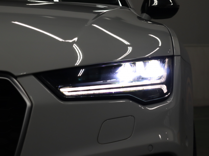 アウディ RS7 ｽﾎﾟｰﾂﾊﾞｯｸ ﾌﾞﾗｯｸｽﾀｲﾘﾝｸﾞPKG　後期ﾓﾃﾞﾙ  黒革 ｽﾎﾟｰﾂｼｰﾄ ｻﾝﾙｰﾌ ｱﾙｶﾝﾀﾗﾙｰﾌ MMIﾅﾋﾞ TV BOSEｻｳﾝﾄﾞ Bｶﾒﾗ Carplay ﾏﾄﾘｸｽLEDﾍｯﾄﾞﾗｲﾄ ｶｰﾎﾞﾝｲﾝﾃﾘｱ&ﾐﾗｰ ﾚｯﾄﾞｷｬﾘﾊﾟｰ RSｽﾎﾟｰﾂｴｷｿﾞｰｽﾄ 純正21ｲﾝﾁAW　2年保証