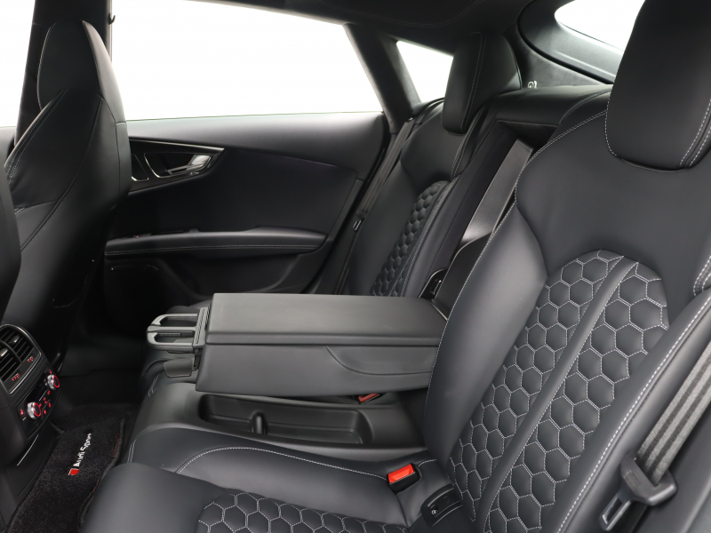 アウディ RS7 ｽﾎﾟｰﾂﾊﾞｯｸ ﾌﾞﾗｯｸｽﾀｲﾘﾝｸﾞPKG　後期ﾓﾃﾞﾙ  黒革 ｽﾎﾟｰﾂｼｰﾄ ｻﾝﾙｰﾌ ｱﾙｶﾝﾀﾗﾙｰﾌ MMIﾅﾋﾞ TV BOSEｻｳﾝﾄﾞ Bｶﾒﾗ Carplay ﾏﾄﾘｸｽLEDﾍｯﾄﾞﾗｲﾄ ｶｰﾎﾞﾝｲﾝﾃﾘｱ&ﾐﾗｰ ﾚｯﾄﾞｷｬﾘﾊﾟｰ RSｽﾎﾟｰﾂｴｷｿﾞｰｽﾄ 純正21ｲﾝﾁAW　2年保証