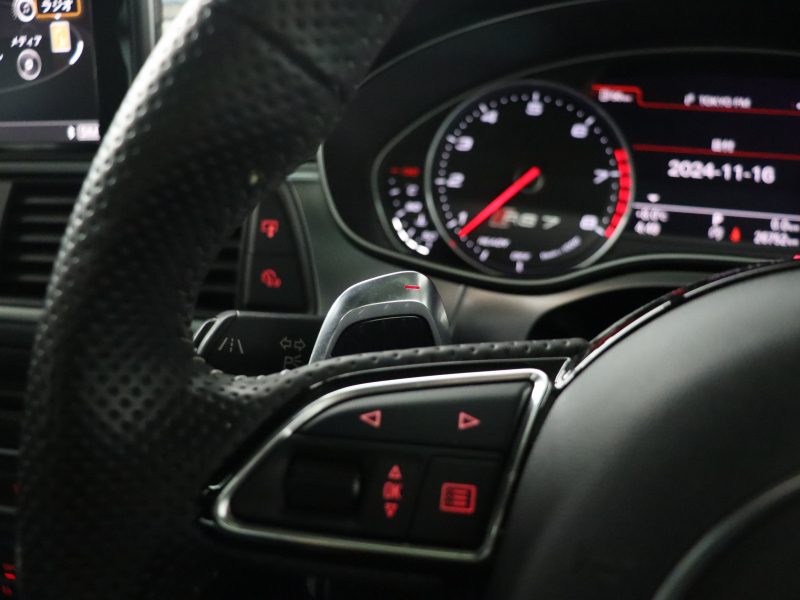 アウディ RS7 ｽﾎﾟｰﾂﾊﾞｯｸ ﾌﾞﾗｯｸｽﾀｲﾘﾝｸﾞPKG　後期ﾓﾃﾞﾙ  黒革 ｽﾎﾟｰﾂｼｰﾄ ｻﾝﾙｰﾌ ｱﾙｶﾝﾀﾗﾙｰﾌ MMIﾅﾋﾞ TV BOSEｻｳﾝﾄﾞ Bｶﾒﾗ Carplay ﾏﾄﾘｸｽLEDﾍｯﾄﾞﾗｲﾄ ｶｰﾎﾞﾝｲﾝﾃﾘｱ&ﾐﾗｰ ﾚｯﾄﾞｷｬﾘﾊﾟｰ RSｽﾎﾟｰﾂｴｷｿﾞｰｽﾄ 純正21ｲﾝﾁAW　2年保証