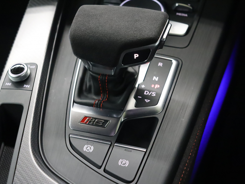 アウディ RS5 ｸｰﾍﾟ ﾍﾞｰｽｸﾞﾚｰﾄﾞ RSﾃﾞｻﾞｲﾝ&ｶｰﾎﾞﾝｽﾀｲﾘﾝｸﾞ&ｱｼｽﾀﾝｽPKG　黒革(Sｽﾎﾟｰﾂｼｰﾄ) 純正MMIﾅﾋﾞ 360ｶﾒﾗ Bang&Olufsen ACC HUD ﾏﾄﾘｸｽLED ｾﾗﾐｯｸﾌﾞﾚｰｷ(F) DRC付ｽﾎﾟｰﾂｻｽﾍﾟﾝｼｮﾝRSｽﾎﾟｰﾂｴｸﾞｿﾞｰｽﾄ 純正20ｲﾝﾁAW　2年保証付