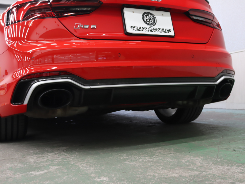 アウディ RS5 ｸｰﾍﾟ ﾍﾞｰｽｸﾞﾚｰﾄﾞ RSﾃﾞｻﾞｲﾝ&ｶｰﾎﾞﾝｽﾀｲﾘﾝｸﾞ&ｱｼｽﾀﾝｽPKG　黒革(Sｽﾎﾟｰﾂｼｰﾄ) 純正MMIﾅﾋﾞ 360ｶﾒﾗ Bang&Olufsen ACC HUD ﾏﾄﾘｸｽLED ｾﾗﾐｯｸﾌﾞﾚｰｷ(F) DRC付ｽﾎﾟｰﾂｻｽﾍﾟﾝｼｮﾝRSｽﾎﾟｰﾂｴｸﾞｿﾞｰｽﾄ 純正20ｲﾝﾁAW　2年保証付