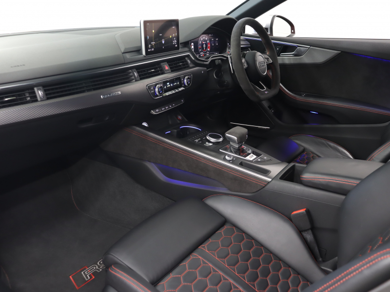 アウディ RS5 ｸｰﾍﾟ ﾍﾞｰｽｸﾞﾚｰﾄﾞ RSﾃﾞｻﾞｲﾝ&ｶｰﾎﾞﾝｽﾀｲﾘﾝｸﾞ&ｱｼｽﾀﾝｽPKG　黒革(Sｽﾎﾟｰﾂｼｰﾄ) 純正MMIﾅﾋﾞ 360ｶﾒﾗ Bang&Olufsen ACC HUD ﾏﾄﾘｸｽLED ｾﾗﾐｯｸﾌﾞﾚｰｷ(F) DRC付ｽﾎﾟｰﾂｻｽﾍﾟﾝｼｮﾝRSｽﾎﾟｰﾂｴｸﾞｿﾞｰｽﾄ 純正20ｲﾝﾁAW　2年保証付