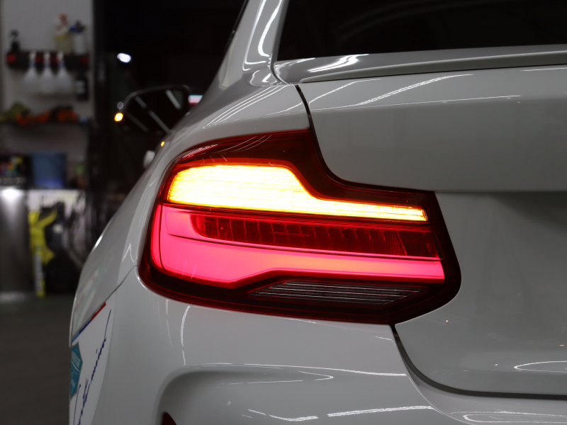 BMW Mシリーズ M2 ﾍﾞｰｽｸﾞﾚｰﾄﾞ　後期LCI ｺﾝﾌｫｰﾄA ｲﾝﾃﾘｼﾞｪﾝﾄS 黒革 純正Idriveﾅﾋﾞ Bｶﾒﾗ LEDﾍｯﾄﾞﾗｲﾄ ｶｰﾎﾞﾝｲﾝﾃﾘｱ ﾃﾞｭｱﾙｴｷｿﾞｰｽﾄﾃｰﾙﾊﾟｲﾌﾟ Mｽﾎﾟｰﾂｽﾃｱﾘﾝｸﾞ Mﾌﾞﾚｰｷｷｬﾘﾊﾟｰ Mｴｱﾛ&19ｲﾝﾁAW　2年保証付