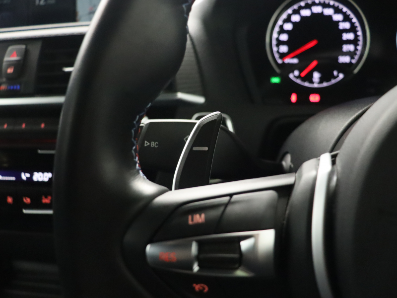 BMW Mシリーズ M2 ﾍﾞｰｽｸﾞﾚｰﾄﾞ　後期LCI ｺﾝﾌｫｰﾄA ｲﾝﾃﾘｼﾞｪﾝﾄS 黒革 純正Idriveﾅﾋﾞ Bｶﾒﾗ LEDﾍｯﾄﾞﾗｲﾄ ｶｰﾎﾞﾝｲﾝﾃﾘｱ ﾃﾞｭｱﾙｴｷｿﾞｰｽﾄﾃｰﾙﾊﾟｲﾌﾟ Mｽﾎﾟｰﾂｽﾃｱﾘﾝｸﾞ Mﾌﾞﾚｰｷｷｬﾘﾊﾟｰ Mｴｱﾛ&19ｲﾝﾁAW　2年保証付