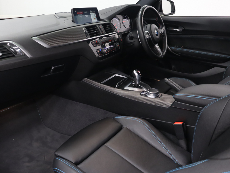 BMW Mシリーズ M2 ﾍﾞｰｽｸﾞﾚｰﾄﾞ　後期LCI ｺﾝﾌｫｰﾄA ｲﾝﾃﾘｼﾞｪﾝﾄS 黒革 純正Idriveﾅﾋﾞ Bｶﾒﾗ LEDﾍｯﾄﾞﾗｲﾄ ｶｰﾎﾞﾝｲﾝﾃﾘｱ ﾃﾞｭｱﾙｴｷｿﾞｰｽﾄﾃｰﾙﾊﾟｲﾌﾟ Mｽﾎﾟｰﾂｽﾃｱﾘﾝｸﾞ Mﾌﾞﾚｰｷｷｬﾘﾊﾟｰ Mｴｱﾛ&19ｲﾝﾁAW　2年保証付