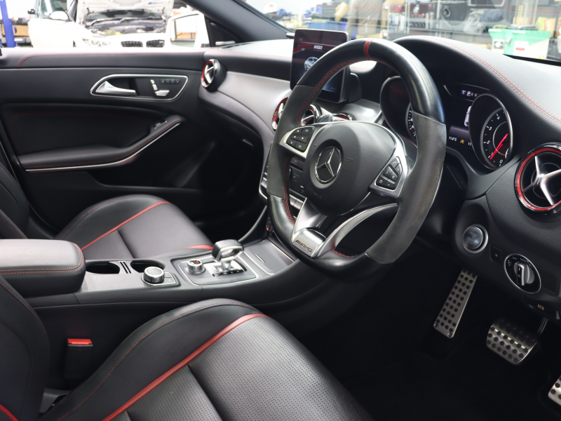 AMG CLAクラス CLA45 4MATIC AMGｱﾄﾞﾊﾞﾝｽﾄﾞ＆ ﾚｰﾀﾞｰSP　黒革 ｼｰﾄﾋｰﾀｰ 純正HDDﾅﾋﾞTV harman/kardon Bluetooth Carplay Bｶﾒﾗ LEDﾍｯﾄﾞﾗｲﾄ AMGｻｽﾍﾟﾝｼｮﾝ AMG強化ﾌﾞﾚｰｷ AMGﾊﾟﾌｫﾏﾝｽｽﾃｱﾘﾝｸﾞ AMGｴｱﾛ&AMG18AW　2年保証付