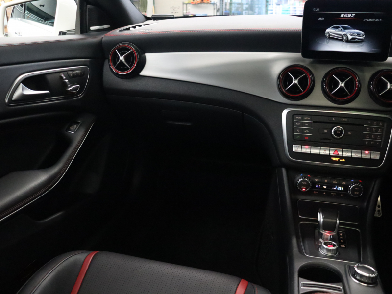AMG CLAクラス CLA45 4MATIC AMGｱﾄﾞﾊﾞﾝｽﾄﾞ＆ ﾚｰﾀﾞｰSP　黒革 ｼｰﾄﾋｰﾀｰ 純正HDDﾅﾋﾞTV harman/kardon Bluetooth Carplay Bｶﾒﾗ LEDﾍｯﾄﾞﾗｲﾄ AMGｻｽﾍﾟﾝｼｮﾝ AMG強化ﾌﾞﾚｰｷ AMGﾊﾟﾌｫﾏﾝｽｽﾃｱﾘﾝｸﾞ AMGｴｱﾛ&AMG18AW　2年保証付