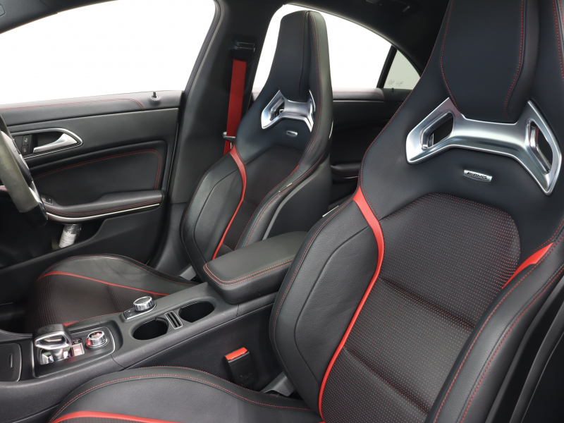 AMG CLAクラス CLA45 4MATIC AMGｱﾄﾞﾊﾞﾝｽﾄﾞ＆ ﾚｰﾀﾞｰSP　黒革 ｼｰﾄﾋｰﾀｰ 純正HDDﾅﾋﾞTV harman/kardon Bluetooth Carplay Bｶﾒﾗ LEDﾍｯﾄﾞﾗｲﾄ AMGｻｽﾍﾟﾝｼｮﾝ AMG強化ﾌﾞﾚｰｷ AMGﾊﾟﾌｫﾏﾝｽｽﾃｱﾘﾝｸﾞ AMGｴｱﾛ&AMG18AW　2年保証付