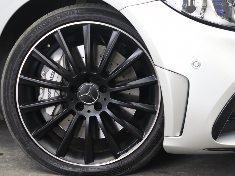 AMG Cクラス C43 4MATIC ﾅｲﾄ&ﾚｰﾀﾞｰSP　後期 黒革 純正ﾅﾋﾞTV ﾌﾞﾙﾒｽﾀｰS ﾍｯﾄﾞｱｯﾌﾟD Bｶﾒﾗ 自動ﾃｰﾙｹﾞｰﾄ&ﾌｯﾄﾄﾗﾝｸｵｰﾌﾟﾅｰ LEDﾍｯﾄﾞﾗｲﾄ AMGｴｱﾛ&19AW AMGｴｸﾞｿﾞｰｽﾄ　2年保証付