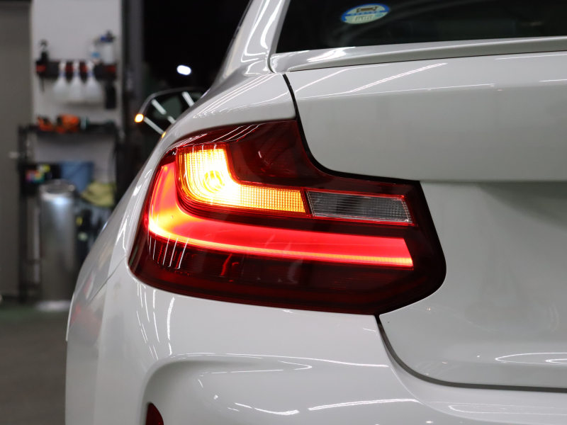 BMW Mシリーズ M2 ﾍﾞｰｽｸﾞﾚｰﾄﾞ 6速MT　ｺﾝﾌｫｰﾄA ｲﾝﾃﾘｼﾞｪﾝﾄS 黒革 純正Idriveﾅﾋﾞ harman/kardon Bｶﾒﾗ LEDﾍｯﾄﾞﾗｲﾄ ｶｰﾎﾞﾝｲﾝﾃﾘｱ ﾃﾞｭｱﾙｴｷｿﾞｰｽﾄﾃｰﾙﾊﾟｲﾌﾟ Mｽﾎﾟｰﾂｽﾃｱﾘﾝｸﾞ Mﾌﾞﾚｰｷｷｬﾘﾊﾟｰ Mｴｱﾛ&19ｲﾝﾁAW　2年保証付