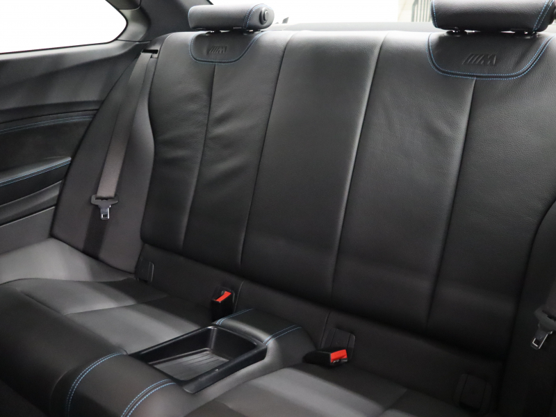 BMW Mシリーズ M2 ﾍﾞｰｽｸﾞﾚｰﾄﾞ 6速MT　ｺﾝﾌｫｰﾄA ｲﾝﾃﾘｼﾞｪﾝﾄS 黒革 純正Idriveﾅﾋﾞ harman/kardon Bｶﾒﾗ LEDﾍｯﾄﾞﾗｲﾄ ｶｰﾎﾞﾝｲﾝﾃﾘｱ ﾃﾞｭｱﾙｴｷｿﾞｰｽﾄﾃｰﾙﾊﾟｲﾌﾟ Mｽﾎﾟｰﾂｽﾃｱﾘﾝｸﾞ Mﾌﾞﾚｰｷｷｬﾘﾊﾟｰ Mｴｱﾛ&19ｲﾝﾁAW　2年保証付