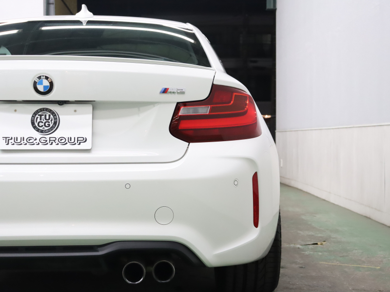 BMW Mシリーズ M2 ﾍﾞｰｽｸﾞﾚｰﾄﾞ 6速MT　ｺﾝﾌｫｰﾄA ｲﾝﾃﾘｼﾞｪﾝﾄS 黒革 純正Idriveﾅﾋﾞ harman/kardon Bｶﾒﾗ LEDﾍｯﾄﾞﾗｲﾄ ｶｰﾎﾞﾝｲﾝﾃﾘｱ ﾃﾞｭｱﾙｴｷｿﾞｰｽﾄﾃｰﾙﾊﾟｲﾌﾟ Mｽﾎﾟｰﾂｽﾃｱﾘﾝｸﾞ Mﾌﾞﾚｰｷｷｬﾘﾊﾟｰ Mｴｱﾛ&19ｲﾝﾁAW　2年保証付