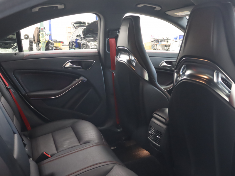 AMG CLAクラス CLA45 4MATIC AMGｱﾄﾞﾊﾞﾝｽﾄﾞ&ﾚｰﾀﾞｰSP　AMGﾊﾟﾌｫｰﾏﾝｽｼｰﾄ 黒革 ｼｰﾄﾋｰﾀｰ 純正HDDﾅﾋﾞTV Bluetooth Carplay Bｶﾒﾗ LEDﾊｲﾊﾟﾌｫｰﾏﾝｽﾍｯﾄﾞﾗｲﾄ AMGﾊﾟﾌｫｰﾏﾝｽEX AMGｻｽﾍﾟﾝｼｮﾝ  AMGｴｱﾛ&18ｲﾝﾁAW　2年保証付