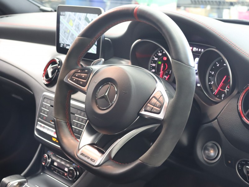 AMG CLAクラス CLA45 4MATIC AMGｱﾄﾞﾊﾞﾝｽﾄﾞ&ﾚｰﾀﾞｰSP　AMGﾊﾟﾌｫｰﾏﾝｽｼｰﾄ 黒革 ｼｰﾄﾋｰﾀｰ 純正HDDﾅﾋﾞTV Bluetooth Carplay Bｶﾒﾗ LEDﾊｲﾊﾟﾌｫｰﾏﾝｽﾍｯﾄﾞﾗｲﾄ AMGﾊﾟﾌｫｰﾏﾝｽEX AMGｻｽﾍﾟﾝｼｮﾝ  AMGｴｱﾛ&18ｲﾝﾁAW　2年保証付