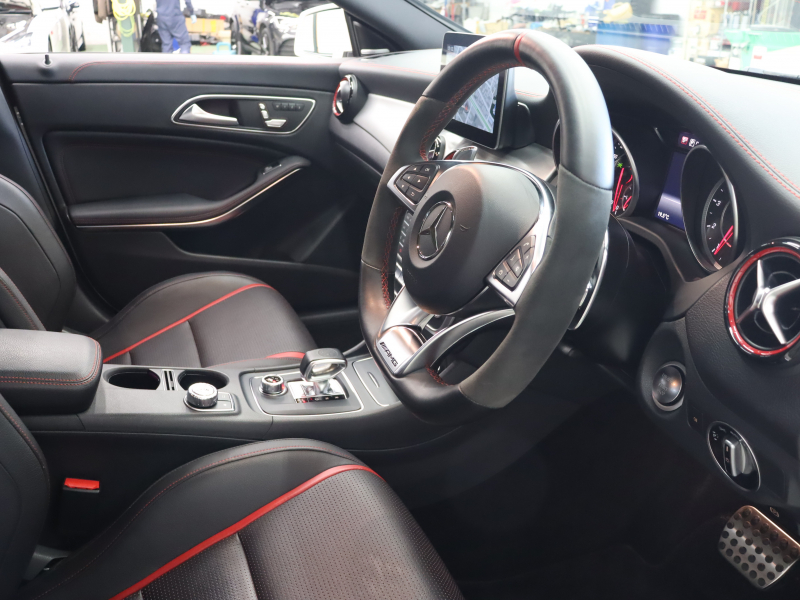 AMG CLAクラス CLA45 4MATIC AMGｱﾄﾞﾊﾞﾝｽﾄﾞ&ﾚｰﾀﾞｰSP　AMGﾊﾟﾌｫｰﾏﾝｽｼｰﾄ 黒革 ｼｰﾄﾋｰﾀｰ 純正HDDﾅﾋﾞTV Bluetooth Carplay Bｶﾒﾗ LEDﾊｲﾊﾟﾌｫｰﾏﾝｽﾍｯﾄﾞﾗｲﾄ AMGﾊﾟﾌｫｰﾏﾝｽEX AMGｻｽﾍﾟﾝｼｮﾝ  AMGｴｱﾛ&18ｲﾝﾁAW　2年保証付