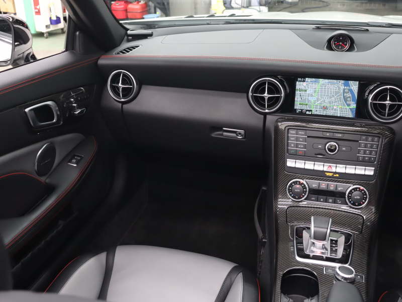 AMG SLC SLC43 ﾚｯﾄﾞｱｰﾄEdition ﾚｰﾀﾞｰSP　黒/銀革 ｴｱｽｶｰﾌ ﾋｰﾀｰ 純正ﾅﾋﾞTV Bｶﾒﾗ Carplay LEDｲﾝﾃﾘｼﾞｪﾝﾄﾗｲﾄ ﾚｯﾄﾞｱｸｾﾝﾄﾊﾟｰﾂ AMGｽﾎﾟｰﾂｻｽﾍﾟﾝｼｮﾝ AMGﾊﾟﾌｫｰﾏﾝｽｽﾃｱﾘﾝｸﾞ AMGｶｰﾎﾞﾝｲﾝﾃﾘｱ AMGｶｰﾎﾞﾝｴｱﾛ&18AW　2年保証付