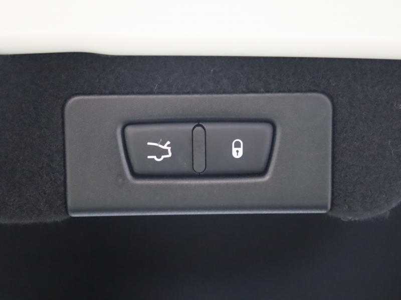 マセラティ クアトロポルテ ｸﾞﾗﾝﾙｯｿ ﾍﾞｰｽｸﾞﾚｰﾄﾞ　後期 ｺﾝﾋﾞ革 ﾍﾞﾝﾁﾚｰﾀｰ ﾋｰﾀｰ ｻﾝﾙｰﾌ ﾅﾋﾞTV ﾊﾞｯｸｶﾒﾗ harman/kardon ACC ﾄﾗｲﾃﾞﾝﾄｽﾃｯﾁ 自動Rｹﾞｰﾄ&ﾊﾝｽﾞﾌﾘｰA ｽｶｲﾌｯｸｻｽﾍﾟﾝｼｮﾝ ﾚｯﾄﾞｷｬﾘﾊﾟｰ 21ｲﾝﾁAW(ｱﾄﾗﾝﾃ) 　2年保証付