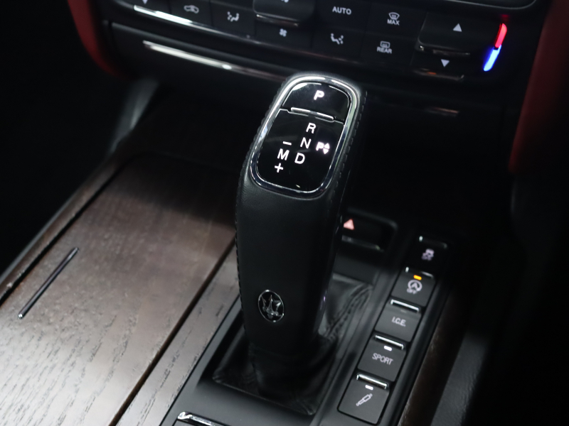 マセラティ クアトロポルテ ｸﾞﾗﾝﾙｯｿ ﾍﾞｰｽｸﾞﾚｰﾄﾞ　後期 ｺﾝﾋﾞ革 ﾍﾞﾝﾁﾚｰﾀｰ ﾋｰﾀｰ ｻﾝﾙｰﾌ ﾅﾋﾞTV ﾊﾞｯｸｶﾒﾗ harman/kardon ACC ﾄﾗｲﾃﾞﾝﾄｽﾃｯﾁ 自動Rｹﾞｰﾄ&ﾊﾝｽﾞﾌﾘｰA ｽｶｲﾌｯｸｻｽﾍﾟﾝｼｮﾝ ﾚｯﾄﾞｷｬﾘﾊﾟｰ 21ｲﾝﾁAW(ｱﾄﾗﾝﾃ) 　2年保証付