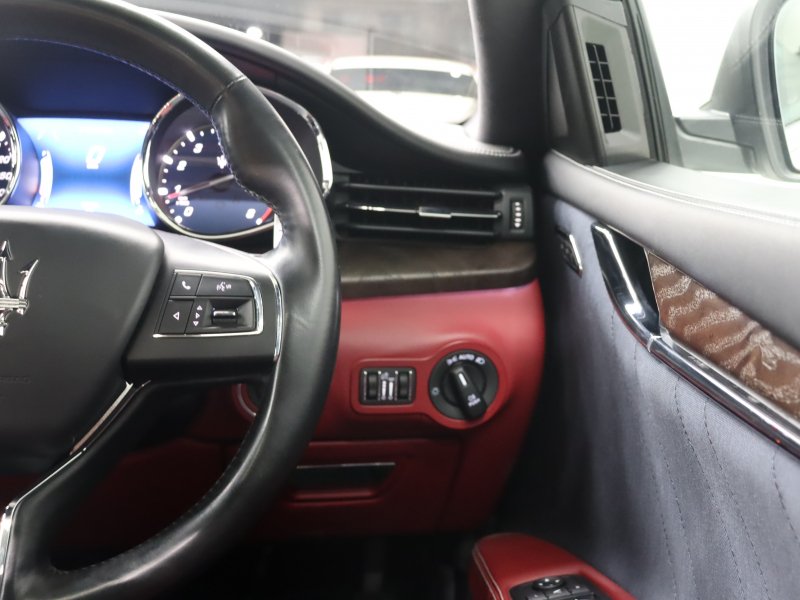 マセラティ クアトロポルテ ｸﾞﾗﾝﾙｯｿ ﾍﾞｰｽｸﾞﾚｰﾄﾞ　後期 ｺﾝﾋﾞ革 ﾍﾞﾝﾁﾚｰﾀｰ ﾋｰﾀｰ ｻﾝﾙｰﾌ ﾅﾋﾞTV ﾊﾞｯｸｶﾒﾗ harman/kardon ACC ﾄﾗｲﾃﾞﾝﾄｽﾃｯﾁ 自動Rｹﾞｰﾄ&ﾊﾝｽﾞﾌﾘｰA ｽｶｲﾌｯｸｻｽﾍﾟﾝｼｮﾝ ﾚｯﾄﾞｷｬﾘﾊﾟｰ 21ｲﾝﾁAW(ｱﾄﾗﾝﾃ) 　2年保証付