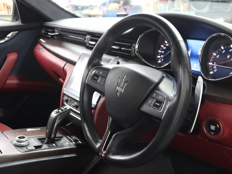 マセラティ クアトロポルテ ｸﾞﾗﾝﾙｯｿ ﾍﾞｰｽｸﾞﾚｰﾄﾞ　後期 ｺﾝﾋﾞ革 ﾍﾞﾝﾁﾚｰﾀｰ ﾋｰﾀｰ ｻﾝﾙｰﾌ ﾅﾋﾞTV ﾊﾞｯｸｶﾒﾗ harman/kardon ACC ﾄﾗｲﾃﾞﾝﾄｽﾃｯﾁ 自動Rｹﾞｰﾄ&ﾊﾝｽﾞﾌﾘｰA ｽｶｲﾌｯｸｻｽﾍﾟﾝｼｮﾝ ﾚｯﾄﾞｷｬﾘﾊﾟｰ 21ｲﾝﾁAW(ｱﾄﾗﾝﾃ) 　2年保証付