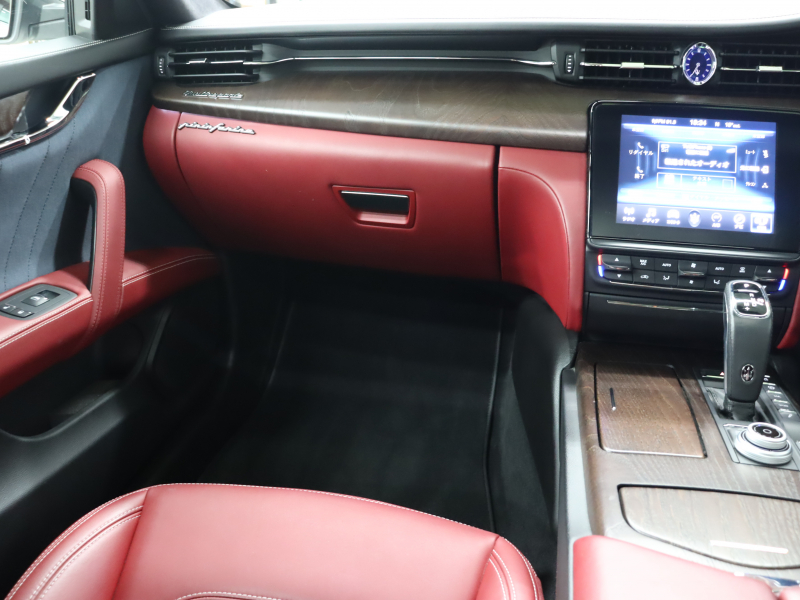 マセラティ クアトロポルテ ｸﾞﾗﾝﾙｯｿ ﾍﾞｰｽｸﾞﾚｰﾄﾞ　後期 ｺﾝﾋﾞ革 ﾍﾞﾝﾁﾚｰﾀｰ ﾋｰﾀｰ ｻﾝﾙｰﾌ ﾅﾋﾞTV ﾊﾞｯｸｶﾒﾗ harman/kardon ACC ﾄﾗｲﾃﾞﾝﾄｽﾃｯﾁ 自動Rｹﾞｰﾄ&ﾊﾝｽﾞﾌﾘｰA ｽｶｲﾌｯｸｻｽﾍﾟﾝｼｮﾝ ﾚｯﾄﾞｷｬﾘﾊﾟｰ 21ｲﾝﾁAW(ｱﾄﾗﾝﾃ) 　2年保証付