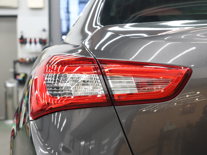 マセラティ ギブリ ﾍﾞｰｽｸﾞﾚｰﾄﾞ　赤革 ｻﾝﾙｰﾌ 純正SDﾅﾋﾞ ｸﾙｰｽﾞｺﾝﾄﾛｰﾙ Bｶﾒﾗ Bluetooth ｷｾﾉﾝﾍｯﾄﾞﾗｲﾄ ﾌﾞﾗｲﾝﾄﾞｽﾎﾟｯﾄ 自動Rｹﾞｰﾄ ｽﾎﾟｰﾂﾓｰﾄﾞ ﾚｯﾄﾞｷｬﾘﾊﾟｰ 純正20ｲﾝﾁAW(ｳﾗｰﾉ)　2年保証付