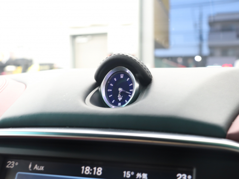 マセラティ ギブリ ﾍﾞｰｽｸﾞﾚｰﾄﾞ　赤革 ｻﾝﾙｰﾌ 純正SDﾅﾋﾞ ｸﾙｰｽﾞｺﾝﾄﾛｰﾙ Bｶﾒﾗ Bluetooth ｷｾﾉﾝﾍｯﾄﾞﾗｲﾄ ﾌﾞﾗｲﾝﾄﾞｽﾎﾟｯﾄ 自動Rｹﾞｰﾄ ｽﾎﾟｰﾂﾓｰﾄﾞ ﾚｯﾄﾞｷｬﾘﾊﾟｰ 純正20ｲﾝﾁAW(ｳﾗｰﾉ)　2年保証付