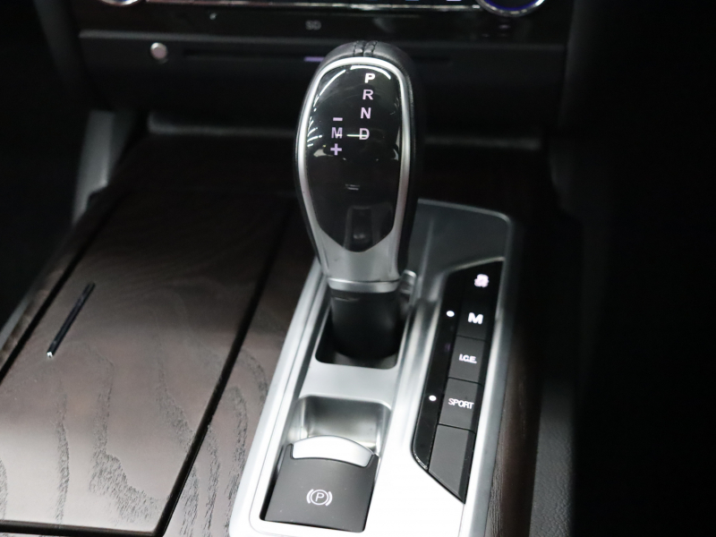 マセラティ ギブリ ﾍﾞｰｽｸﾞﾚｰﾄﾞ　赤革 ｻﾝﾙｰﾌ 純正SDﾅﾋﾞ ｸﾙｰｽﾞｺﾝﾄﾛｰﾙ Bｶﾒﾗ Bluetooth ｷｾﾉﾝﾍｯﾄﾞﾗｲﾄ ﾌﾞﾗｲﾝﾄﾞｽﾎﾟｯﾄ 自動Rｹﾞｰﾄ ｽﾎﾟｰﾂﾓｰﾄﾞ ﾚｯﾄﾞｷｬﾘﾊﾟｰ 純正20ｲﾝﾁAW(ｳﾗｰﾉ)　2年保証付