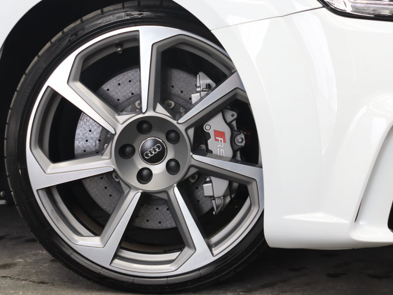 アウディ TT RS クーペ ｱｼｽﾀﾝｽPKGｱﾄﾞﾊﾞﾝｽﾄﾞ　黒革(Sｽﾎﾟｰﾂ) MMIﾅﾋﾞ Bｶﾒﾗ Bang&Olufsen ﾏﾄﾘｸｽLEDﾘｱ/ﾍｯﾄﾞﾗｲﾄ ｾﾗﾐｯｸﾃﾞｨｽｸﾌﾞﾚｰｷ(F) ﾏｸﾞﾈﾃｨｯｸﾗｲﾄﾞｻｽﾍﾟﾝｼｮﾝ 可変ﾊﾞﾙﾌﾞ 純正20ｲﾝﾁAW(ﾏｯﾄﾁﾀﾆｳﾑ)　2年保証付