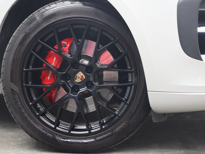 ポルシェ マカン GTS ｽﾎﾟｰﾂｸﾛﾉPKG　1ｵｰﾅｰ 後期 ｴﾝﾄﾘｰﾄﾞﾗｲﾌﾞ 赤革ﾊﾟﾉﾗﾏSR PCMﾅﾋﾞ BOSEｽﾋﾟｰｶｰ 360ｶﾒﾗ Carplay BSM ACC LEDﾍｯﾄﾞﾗｲﾄPDLS Plus 自動Rｹﾞｰﾄ ｽﾎﾟｰﾂｴｸﾞｿﾞｰﾂﾞﾄ ﾚｯﾄﾞｷｬﾘﾊﾟｰ PASM 20ｲﾝﾁRSｽﾊﾟｲﾊﾞｰAW(ｻﾃﾝﾌﾞﾗｯｸ)　2年保証付