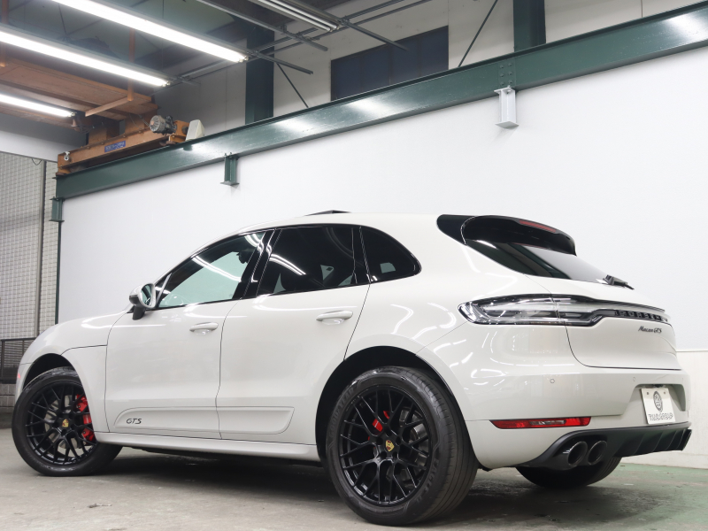 ポルシェ マカン GTS ｽﾎﾟｰﾂｸﾛﾉPKG　1ｵｰﾅｰ 後期 ｴﾝﾄﾘｰﾄﾞﾗｲﾌﾞ 赤革ﾊﾟﾉﾗﾏSR PCMﾅﾋﾞ BOSEｽﾋﾟｰｶｰ 360ｶﾒﾗ Carplay BSM ACC LEDﾍｯﾄﾞﾗｲﾄPDLS Plus 自動Rｹﾞｰﾄ ｽﾎﾟｰﾂｴｸﾞｿﾞｰﾂﾞﾄ ﾚｯﾄﾞｷｬﾘﾊﾟｰ PASM 20ｲﾝﾁRSｽﾊﾟｲﾊﾞｰAW(ｻﾃﾝﾌﾞﾗｯｸ)　2年保証付