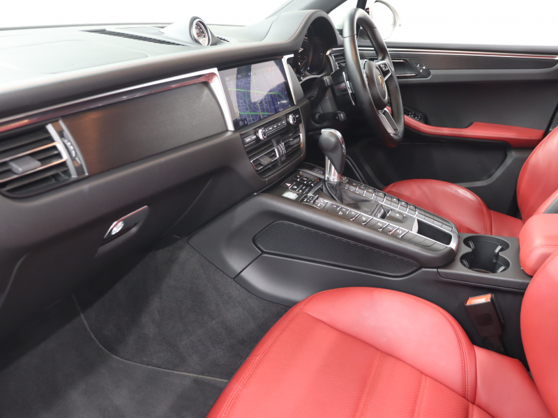 ポルシェ マカン GTS ｽﾎﾟｰﾂｸﾛﾉPKG　1ｵｰﾅｰ 後期 ｴﾝﾄﾘｰﾄﾞﾗｲﾌﾞ 赤革ﾊﾟﾉﾗﾏSR PCMﾅﾋﾞ BOSEｽﾋﾟｰｶｰ 360ｶﾒﾗ Carplay BSM ACC LEDﾍｯﾄﾞﾗｲﾄPDLS Plus 自動Rｹﾞｰﾄ ｽﾎﾟｰﾂｴｸﾞｿﾞｰﾂﾞﾄ ﾚｯﾄﾞｷｬﾘﾊﾟｰ PASM 20ｲﾝﾁRSｽﾊﾟｲﾊﾞｰAW(ｻﾃﾝﾌﾞﾗｯｸ)　2年保証付
