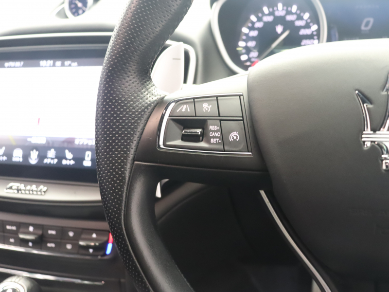 マセラティ ギブリ S ｸﾞﾗﾝｽﾎﾟｰﾂ ﾄﾞﾗｲﾊﾞｰｽﾞPKG　中期 黒革 ﾋｰﾀｰ 純正SDﾅﾋﾞ TV harman/kardon 360ｶﾒﾗ Carplay ACC LEDﾍｯﾄﾞﾗｲﾄ 自動Rｹﾞｰﾄ&ﾊﾝｽﾞﾌﾘｰA ｽｶｲﾌｯｸｻｽﾍﾟﾝｼｮﾝ 純正20ｲﾝﾁAW(ｳﾗｰﾉ)　2年保証付