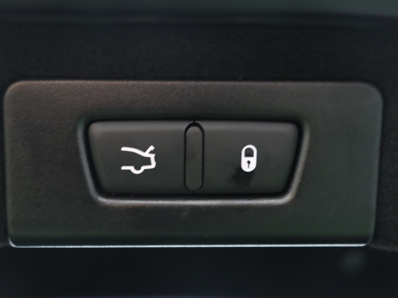 マセラティ ギブリ S ｸﾞﾗﾝｽﾎﾟｰﾂ ﾄﾞﾗｲﾊﾞｰｽﾞPKG　中期 黒革 ﾋｰﾀｰ 純正SDﾅﾋﾞ TV harman/kardon 360ｶﾒﾗ Carplay ACC LEDﾍｯﾄﾞﾗｲﾄ 自動Rｹﾞｰﾄ&ﾊﾝｽﾞﾌﾘｰA ｽｶｲﾌｯｸｻｽﾍﾟﾝｼｮﾝ 純正20ｲﾝﾁAW(ｳﾗｰﾉ)　2年保証付