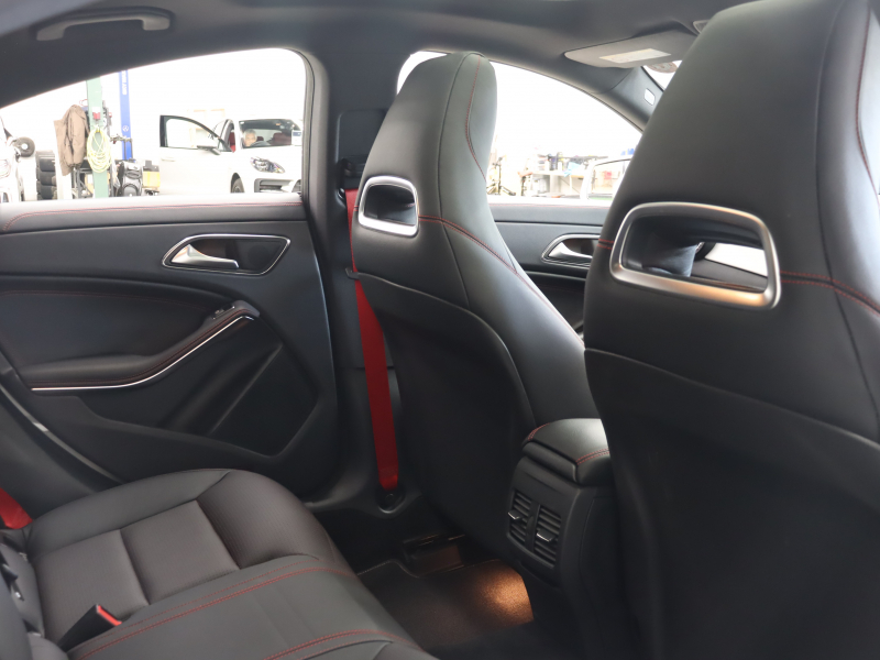 AMG CLAクラス CLA45 4MATIC ﾚｰﾀﾞｰSP　黒革 ｼｰﾄﾋｰﾀｰ 純正HDDﾅﾋﾞTV Bluetooth Bｶﾒﾗ LEDﾗｲﾄ AMGｻｽﾍﾟﾝｼｮﾝ AMG強化ﾌﾞﾚｰｷ AMGﾊﾟﾌｫｰﾏﾝｽｴｸﾞｿﾞｰｽﾄ AMGｴｱﾛ&AMG18ｲﾝﾁAW　2年保証付