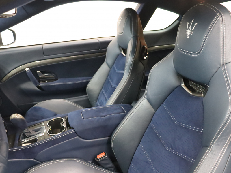 マセラティ グランツーリズモ ｽﾎﾟｰﾂ MCｵｰﾄｼﾌﾄ ｱﾙｶﾝﾀﾗPKG　ｺﾝﾋﾞ革(ﾄﾛﾌｨﾌﾞﾙｰ/ﾃｨｸﾞﾌﾞﾙｰ) ﾋｰﾀｰ ｱﾙｶﾝﾀﾗﾍｯﾄﾞﾗｲﾅｰ 純正SDﾅﾋﾞ ｸﾙｺﾝ ｶｰﾎﾞﾝｲﾝﾃﾘｱ&ﾌﾛﾝﾄｽﾎﾟｰﾗｰ ﾄﾗｲﾃﾞﾝﾄｽﾃｯﾁ ﾀﾞｳﾝｻｽ ﾌﾞﾙｰｷｬﾘﾊﾟｰ WORK製21ｲﾝﾁAW　2年保証付