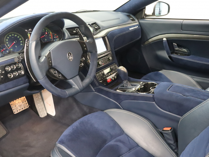 マセラティ グランツーリズモ ｽﾎﾟｰﾂ MCｵｰﾄｼﾌﾄ ｱﾙｶﾝﾀﾗPKG　ｺﾝﾋﾞ革(ﾄﾛﾌｨﾌﾞﾙｰ/ﾃｨｸﾞﾌﾞﾙｰ) ﾋｰﾀｰ ｱﾙｶﾝﾀﾗﾍｯﾄﾞﾗｲﾅｰ 純正SDﾅﾋﾞ ｸﾙｺﾝ ｶｰﾎﾞﾝｲﾝﾃﾘｱ&ﾌﾛﾝﾄｽﾎﾟｰﾗｰ ﾄﾗｲﾃﾞﾝﾄｽﾃｯﾁ ﾀﾞｳﾝｻｽ ﾌﾞﾙｰｷｬﾘﾊﾟｰ WORK製21ｲﾝﾁAW　2年保証付