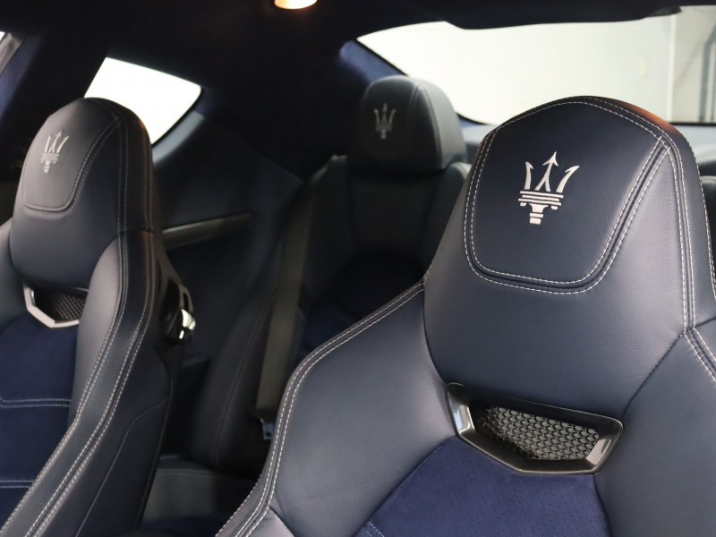 マセラティ グランツーリズモ ｽﾎﾟｰﾂ MCｵｰﾄｼﾌﾄ ｱﾙｶﾝﾀﾗPKG　ｺﾝﾋﾞ革(ﾄﾛﾌｨﾌﾞﾙｰ/ﾃｨｸﾞﾌﾞﾙｰ) ﾋｰﾀｰ ｱﾙｶﾝﾀﾗﾍｯﾄﾞﾗｲﾅｰ 純正SDﾅﾋﾞ ｸﾙｺﾝ ｶｰﾎﾞﾝｲﾝﾃﾘｱ&ﾌﾛﾝﾄｽﾎﾟｰﾗｰ ﾄﾗｲﾃﾞﾝﾄｽﾃｯﾁ ﾀﾞｳﾝｻｽ ﾌﾞﾙｰｷｬﾘﾊﾟｰ WORK製21ｲﾝﾁAW　2年保証付