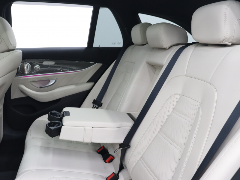 AMG Eクラス E53 4MATIC+ ｴｸｽｸﾙｰｼﾌﾞ& ﾚｰﾀﾞｰSP　後期 ISG搭載  ﾍﾞｰｼﾞｭ革 ﾍﾞﾝﾁﾚｰﾀｰ ｼｰﾄﾋｰﾀｰﾌﾟﾗｽ  ﾅﾋﾞTV CarPlay ﾌﾞﾙﾒｽﾀｰS  HUD 360ｶﾒﾗ ﾜｲﾔﾚｽﾁｬｰｼﾞﾝｸﾞ ﾏﾙﾁﾋﾞｰﾑLEDﾍｯﾄﾞﾗｲﾄ AMGﾄﾞﾗｲﾌﾞｺﾝﾄﾛｰﾙｽｲｯﾁ AMGｴｱﾛ&20AW　2年保証