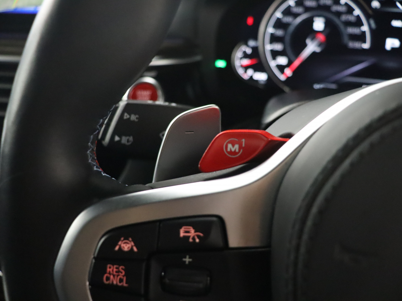BMW Mシリーズ M5　ｲﾝﾃﾘｼﾞｪﾝﾄｾｰﾌﾃｨ 黒革 ﾍﾞﾝﾁﾚｰﾀｰ ｶｰﾎﾞﾝﾙｰﾌ Idriveﾅﾋﾞ TV 360ｶﾒﾗ harman/kardon ﾜｲﾔﾚｽﾁｬｰｼﾞﾝｸﾞ HUD Mｽﾎﾟｰﾂｽﾃｱﾘﾝｸﾞ Mｴｷｿﾞｰｽﾄｼｽﾃﾑ Mﾏﾙﾁﾌｧﾝｸｼｮﾝｼｰﾄ Mｴｱﾛ&20ｲﾝﾁﾀﾞﾌﾞﾙｽﾎﾟｰｸAW(ｽﾀｲﾘﾝｸﾞ706M)　2年保証