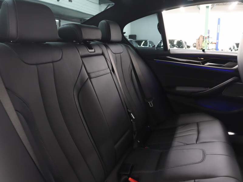 BMW Mシリーズ M5　ｲﾝﾃﾘｼﾞｪﾝﾄｾｰﾌﾃｨ 黒革 ﾍﾞﾝﾁﾚｰﾀｰ ｶｰﾎﾞﾝﾙｰﾌ Idriveﾅﾋﾞ TV 360ｶﾒﾗ harman/kardon ﾜｲﾔﾚｽﾁｬｰｼﾞﾝｸﾞ HUD Mｽﾎﾟｰﾂｽﾃｱﾘﾝｸﾞ Mｴｷｿﾞｰｽﾄｼｽﾃﾑ Mﾏﾙﾁﾌｧﾝｸｼｮﾝｼｰﾄ Mｴｱﾛ&20ｲﾝﾁﾀﾞﾌﾞﾙｽﾎﾟｰｸAW(ｽﾀｲﾘﾝｸﾞ706M)　2年保証