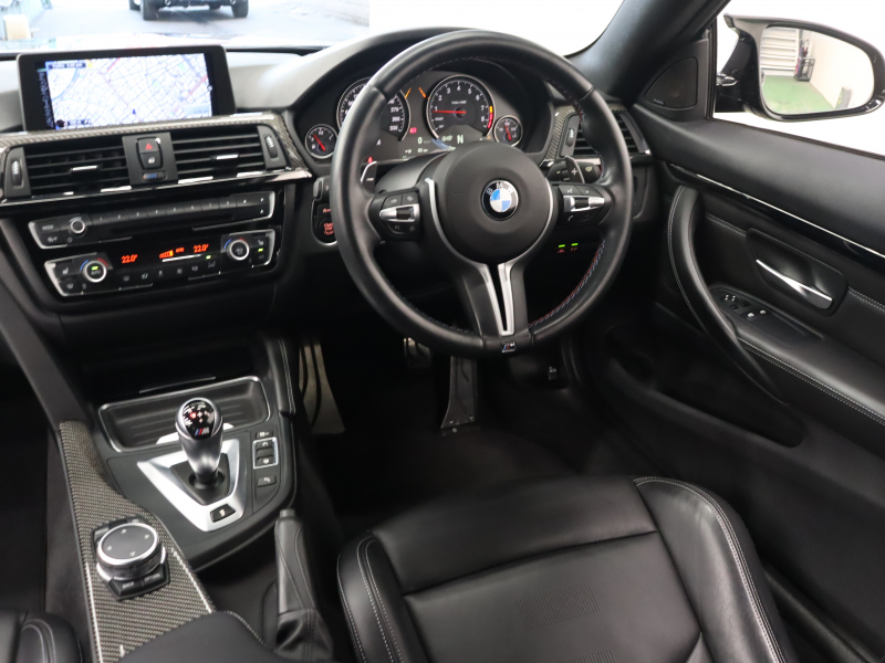 BMW Mシリーズ M4 ｸｰﾍﾟ MDCT　ｺﾝﾌｫｰﾄA ｲﾝﾃﾘｼﾞｪﾝﾄS クr革 ﾅﾋﾞTV Bluetooth Bｶﾒﾗ ﾍｯﾄﾞｱｯﾌﾟD LEDﾍｯﾄﾞﾗｲﾄ ｶｰﾎﾞﾝﾙｰﾌ ｶｰﾎﾞﾝｲﾝﾃﾘｱ Mｽﾎﾟｰﾂｽﾃｱﾘﾝｸﾞ Mﾌﾞﾙｰｷｬﾘﾊﾟｰ Mｴｱﾛ&19AW(ｽﾀｲﾘﾝｸﾞ437M)　2年保証付