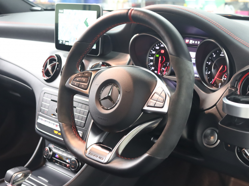 AMG CLAクラス CLA45 4MATIC AMGｱﾄﾞﾊﾞﾝｽﾄﾞ&ﾚｰﾀﾞｰSP　AMGﾊﾟﾌｫｰﾏﾝｽｼｰﾄ 黒革 ｼｰﾄﾋｰﾀｰ 純正HDDﾅﾋﾞTV Bluetooth Carplay Bｶﾒﾗ LEDﾊｲﾊﾟﾌｫｰﾏﾝｽﾍｯﾄﾞﾗｲﾄ AMGﾊﾟﾌｫｰﾏﾝｽEX AMGｻｽﾍﾟﾝｼｮﾝ  AMGｴｱﾛ&18ｲﾝﾁAW　2年保証付